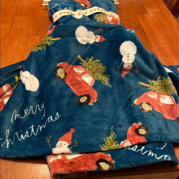 Rae Dunn merry Christmas throw blanket holiday snowman - Picture 2 of 6